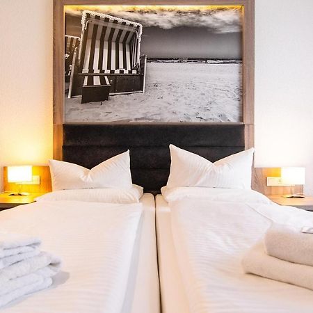 Villa Auszeit Hotel Garni ゼーバート・ヘリングスドルフ エクステリア 写真