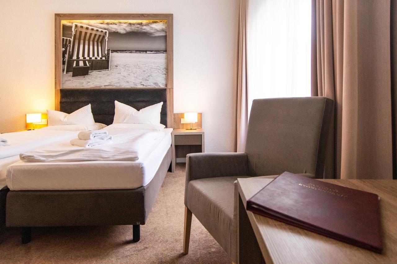Villa Auszeit Hotel Garni ゼーバート・ヘリングスドルフ エクステリア 写真
