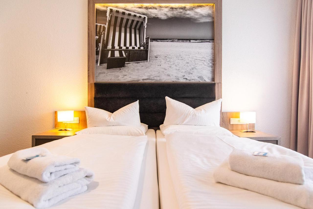 Villa Auszeit Hotel Garni ゼーバート・ヘリングスドルフ エクステリア 写真