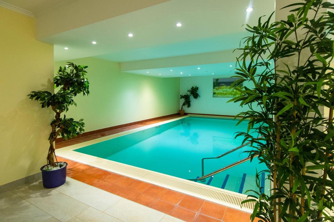 Villa Auszeit Hotel Garni ゼーバート・ヘリングスドルフ エクステリア 写真
