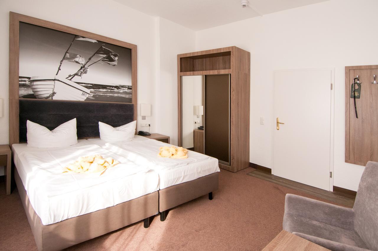 Villa Auszeit Hotel Garni ゼーバート・ヘリングスドルフ エクステリア 写真